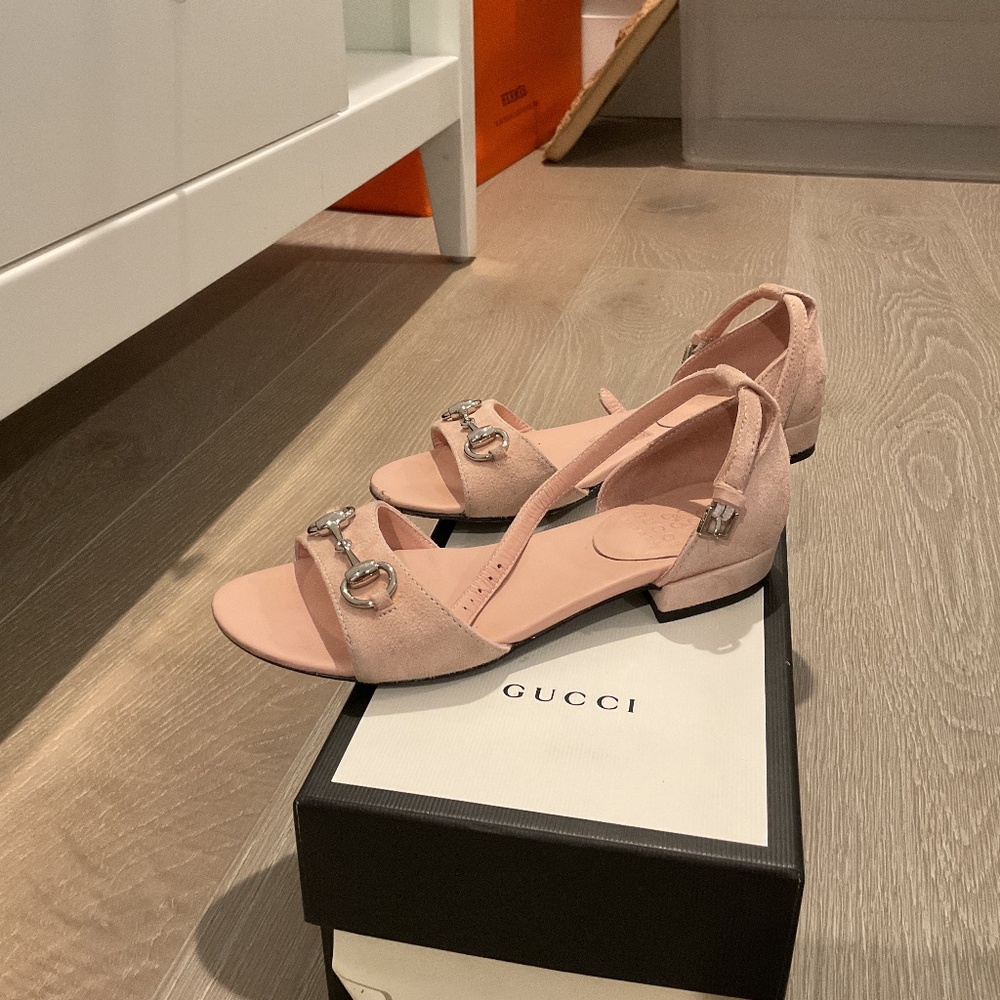 Girls pink gucci sandals size 30 or US 12.5